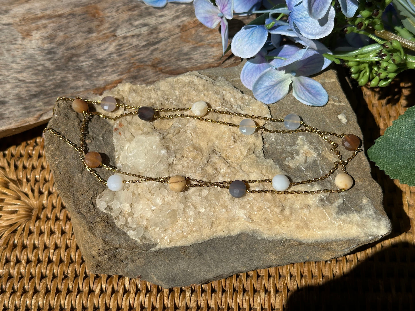 Agate and  Chain necklace