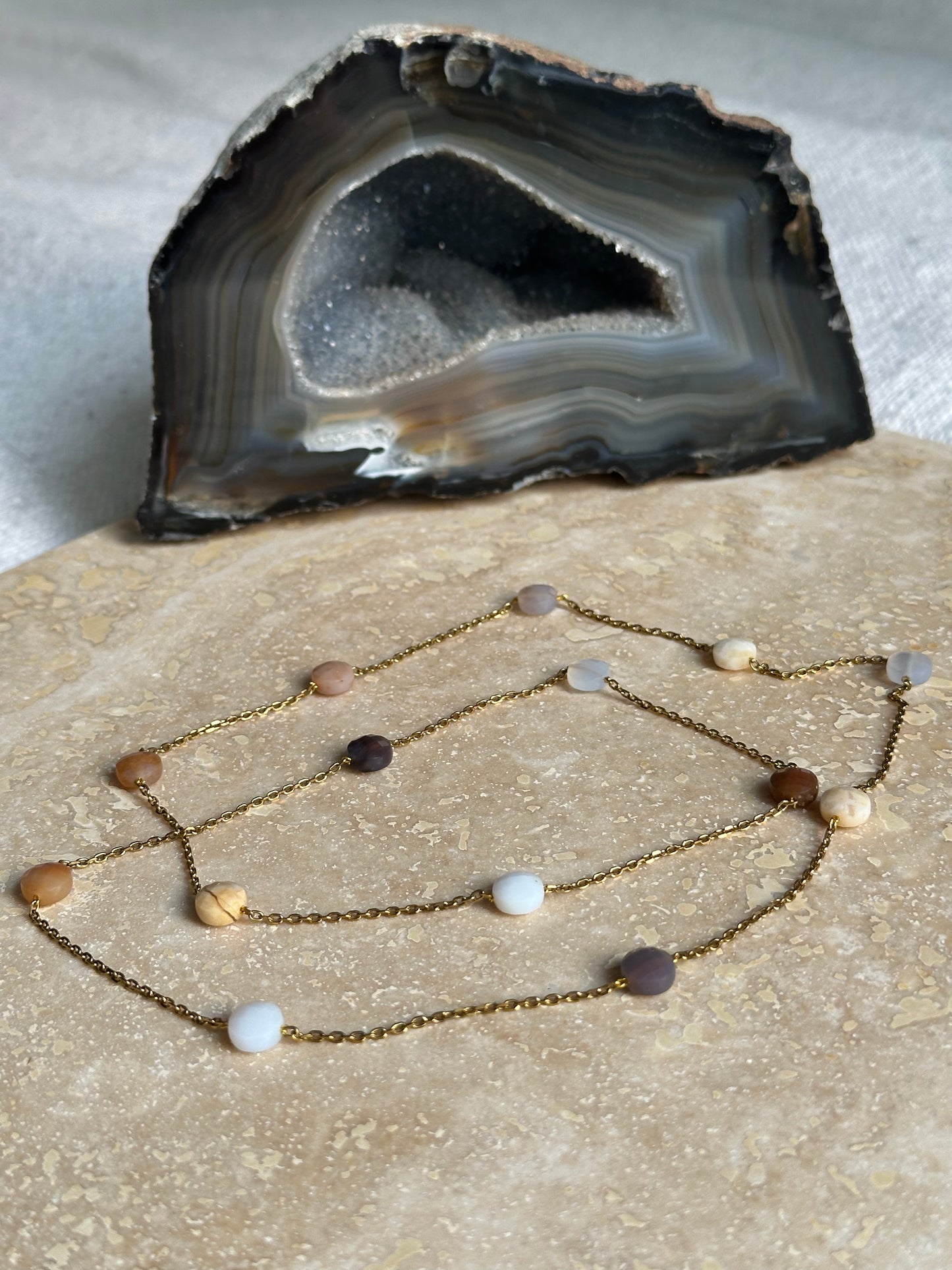 Agate and  Chain necklace